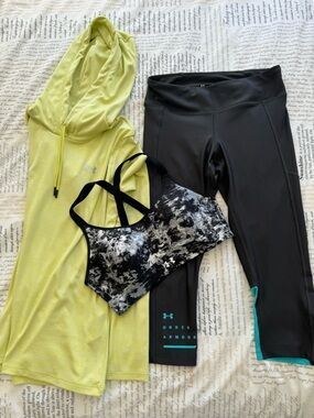 Under Armour Bundle w’s medium